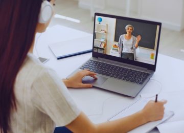 USIU Africa student attending a virtual class - accredited online degree program
