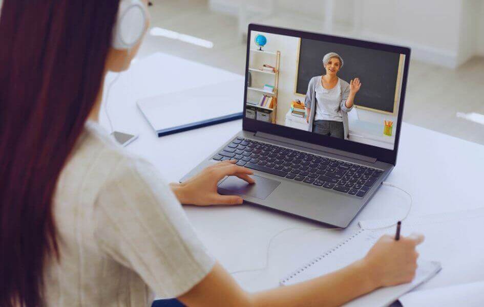 USIU Africa student attending a virtual class - accredited online degree program